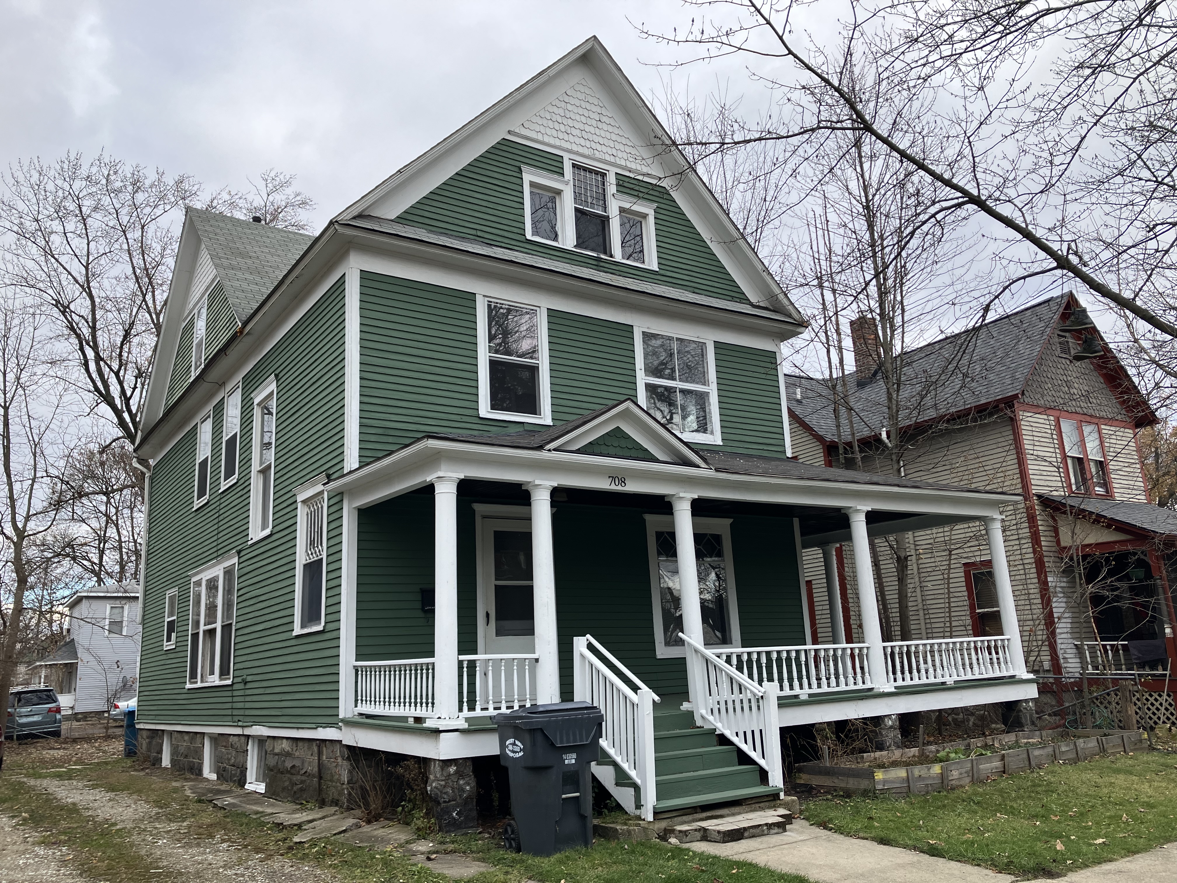 Exterior of 708 West Walnut Street