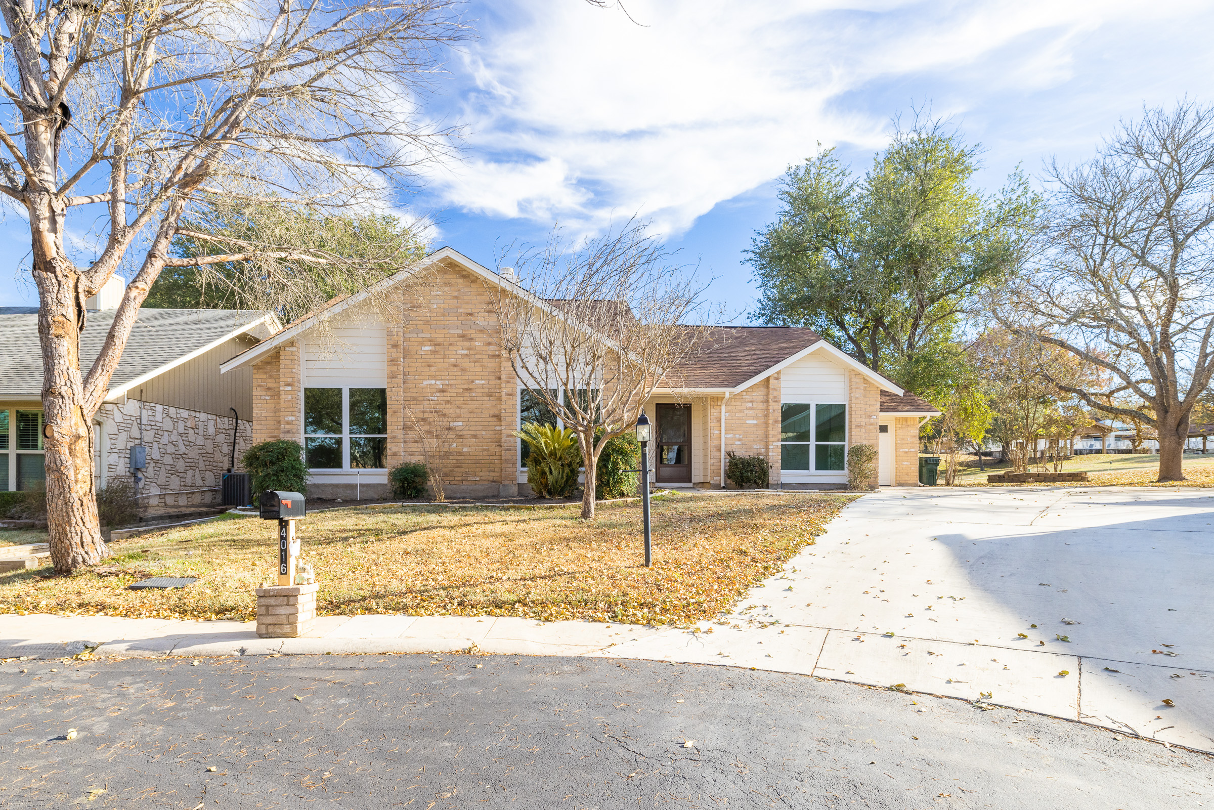 Exterior of 4016 Oak Court