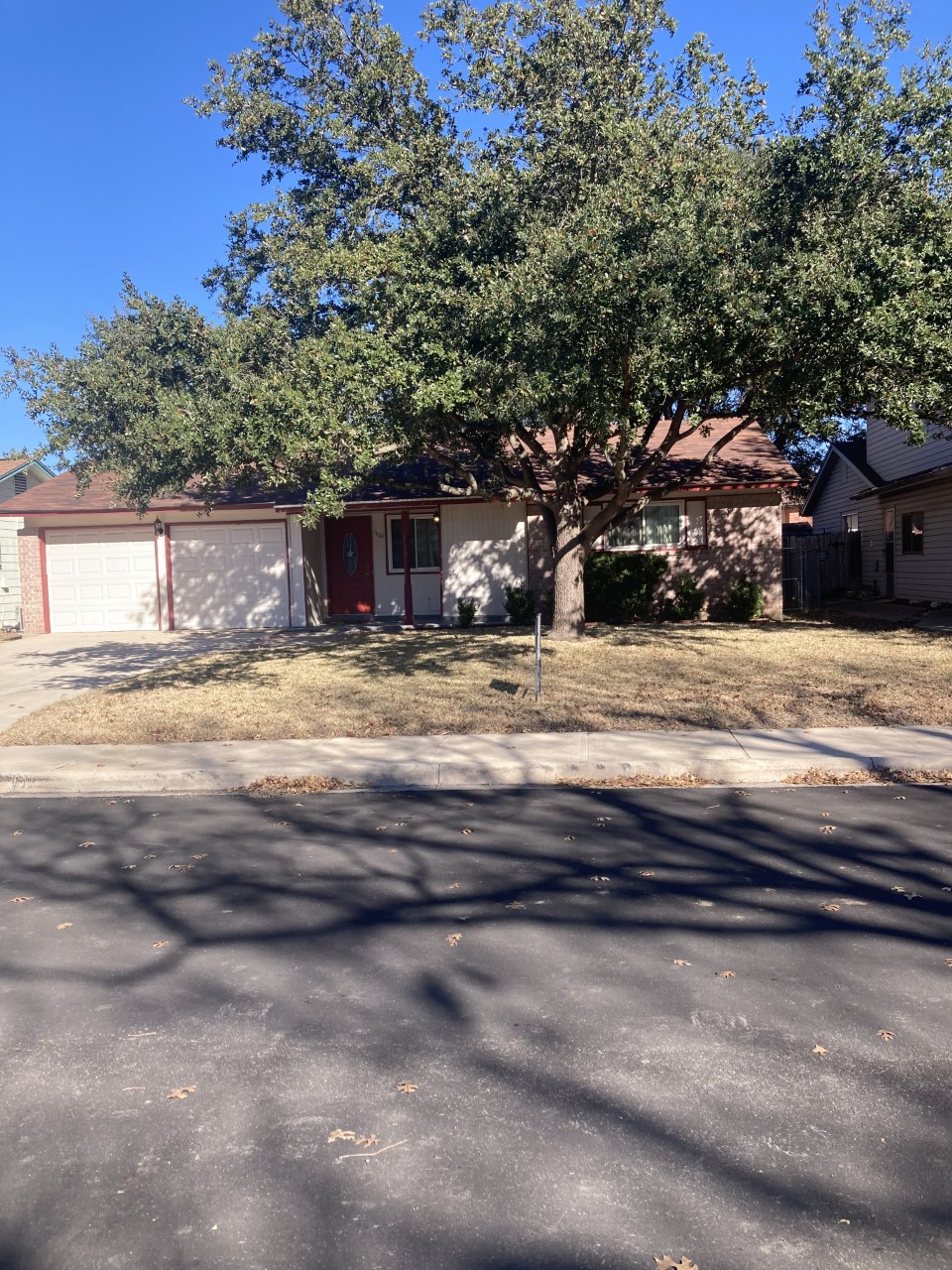 Exterior of 1300 Colony Drive