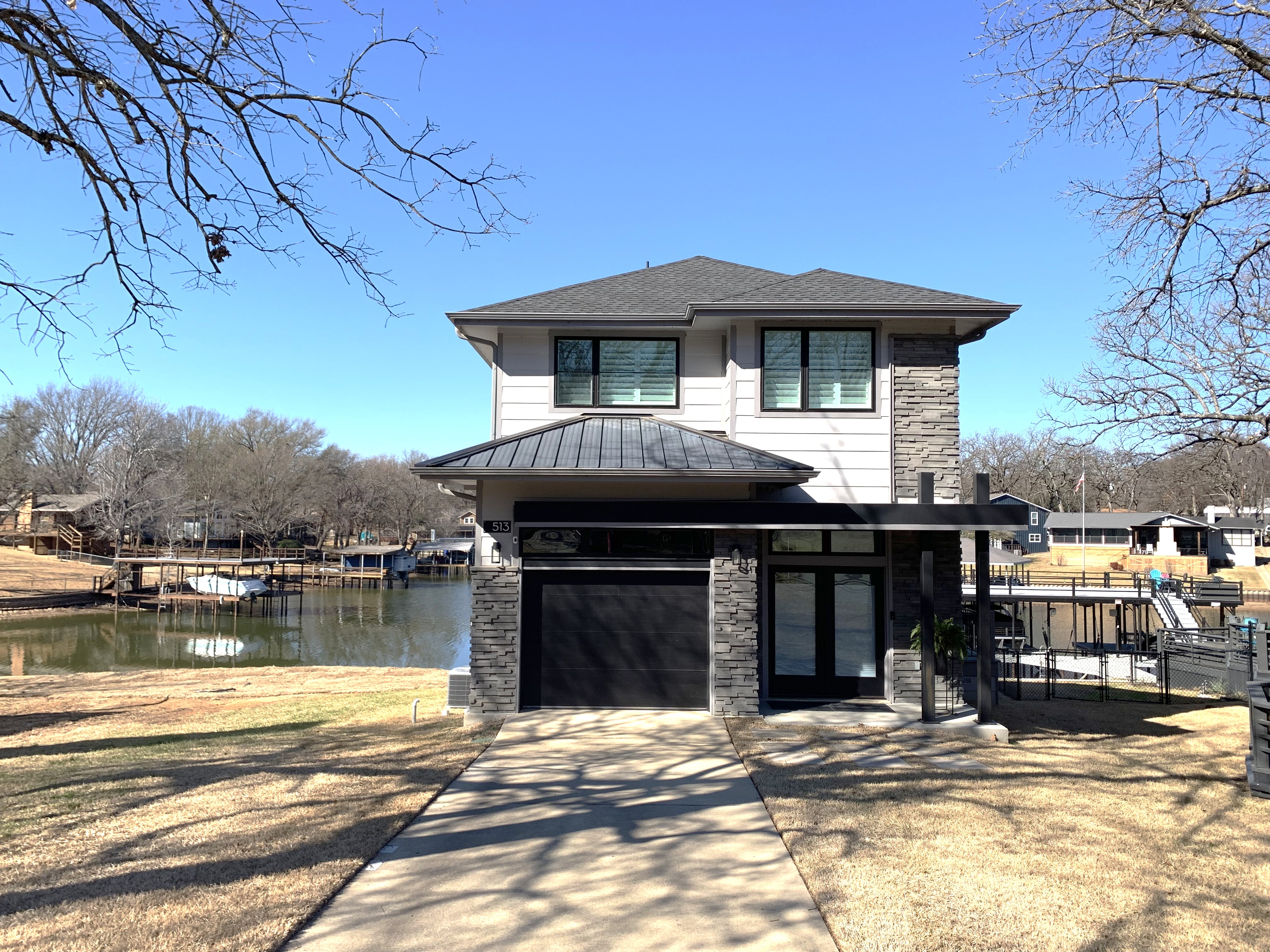 Exterior of 513 Villa Point Drive