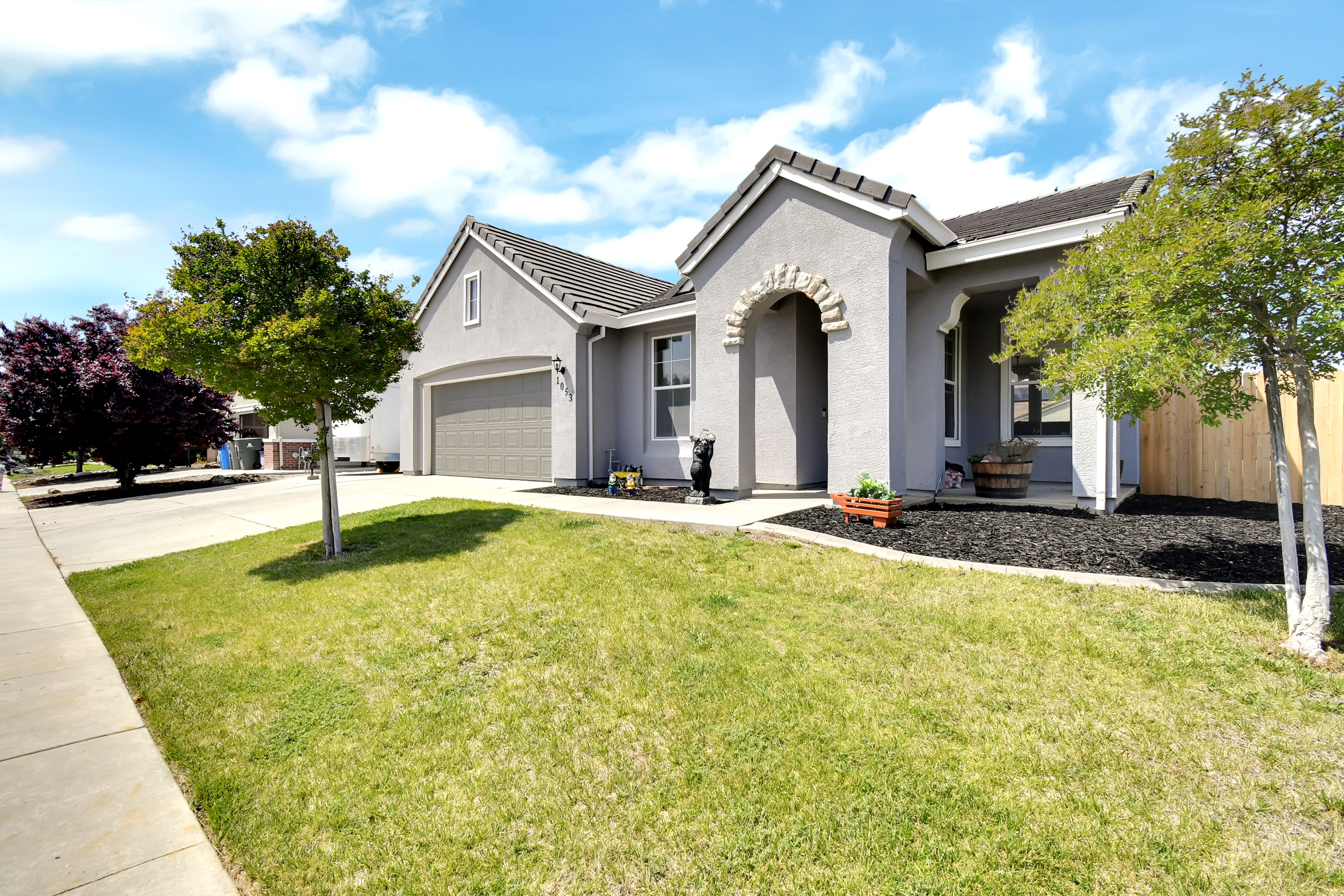 Exterior of 1053 Zanes Drive