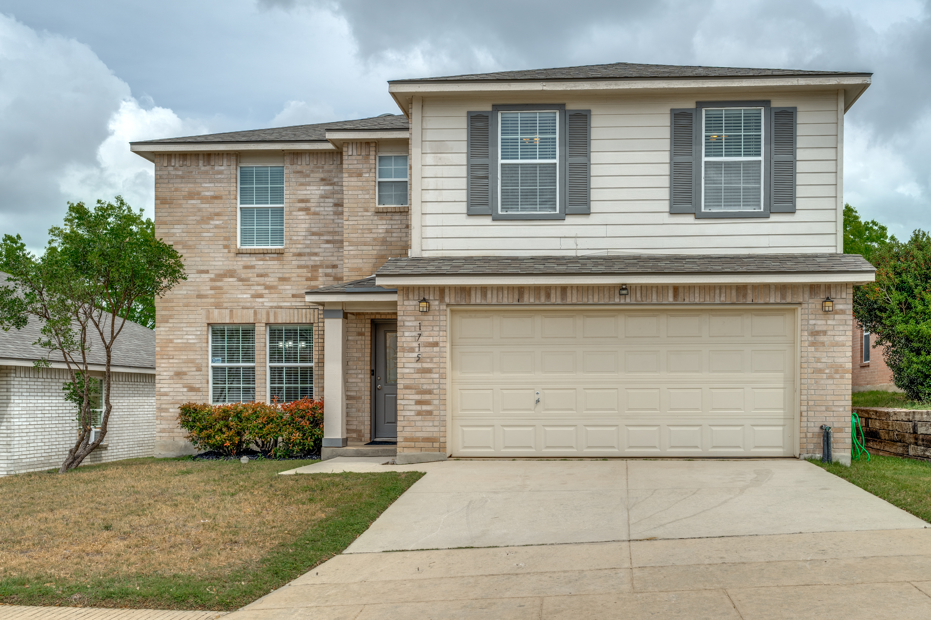 Exterior of 1715 Twilight Bluff